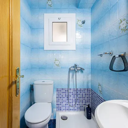Apartment Cozy In Cornella 2 Mins From The Metro La Gabarra
