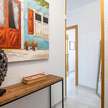 Apartment Cozy In Cornella 2 Mins From The Metro La Gabarra