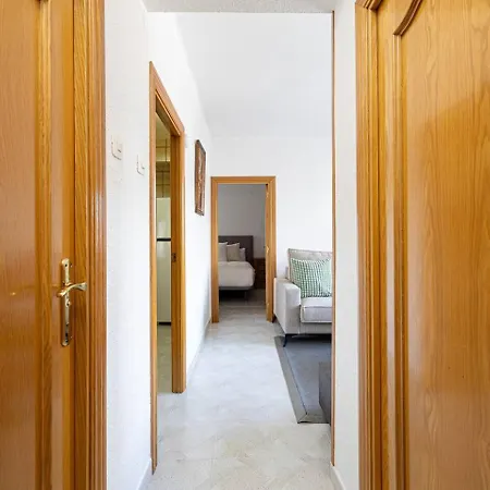 Cozy In Cornella 2 Mins From The Metro